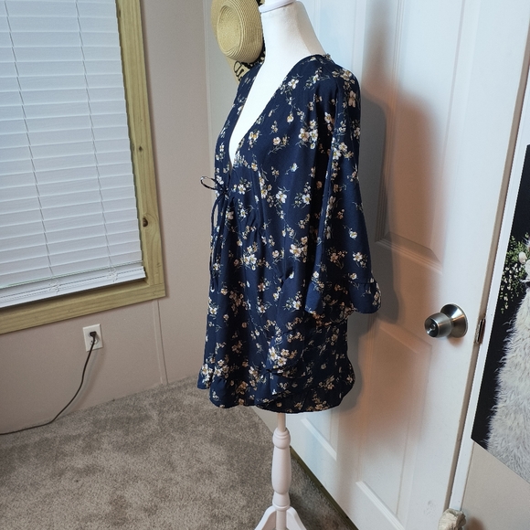 Womens Navy Blue Floral Cottagecore Boho Flouncy Ruffled Sleeves Kimono S/M - Picture 2 of 9